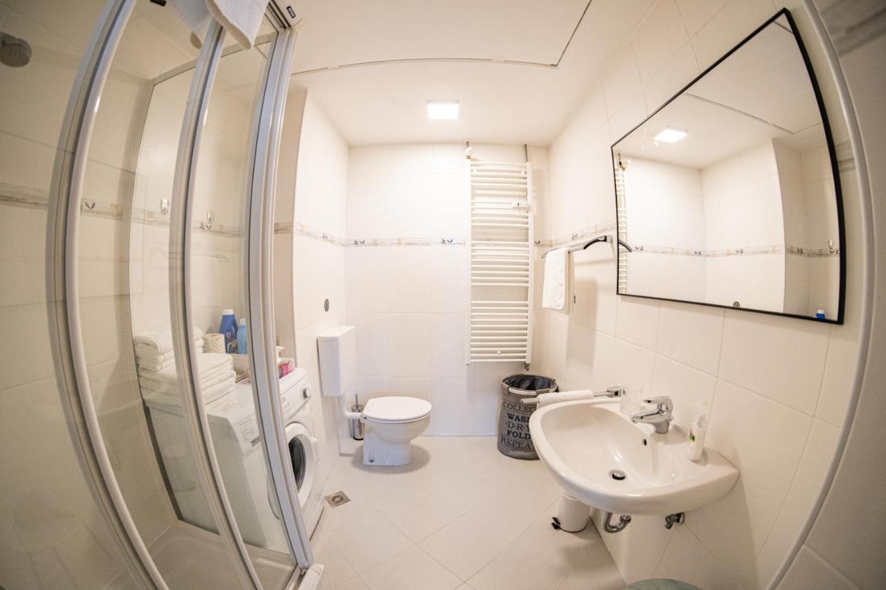 Flow Apartments Winkel Atelier Merano Bagian luar foto